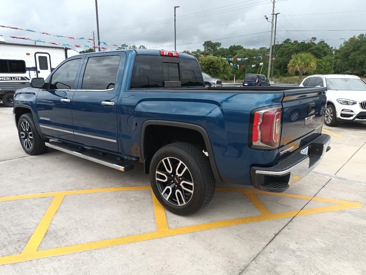 GMC Sierra SLT Crew Cab Short Box 4WD 2017