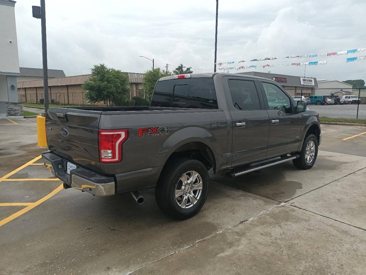 Ford F150 XL SuperCrew 5.5-ft. Bed 4WD 2016