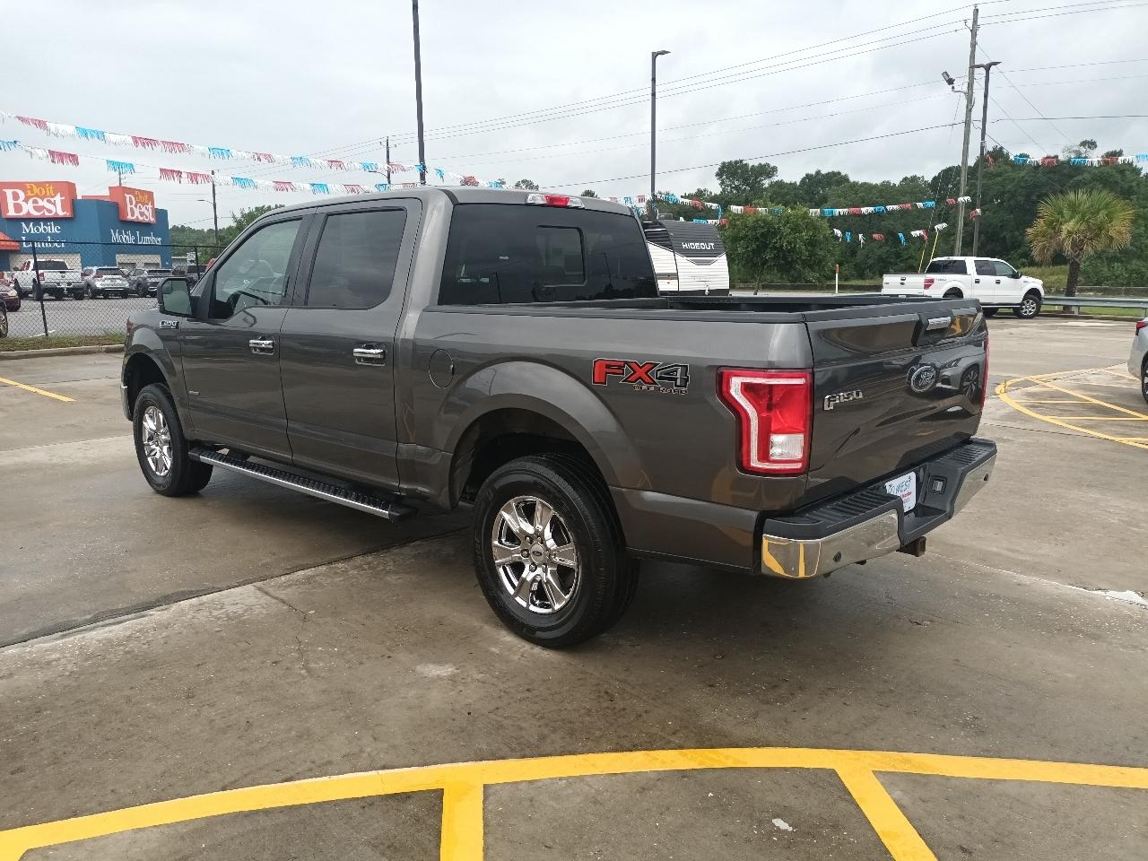Ford F150 XL SuperCrew 5.5-ft. Bed 4WD 2016