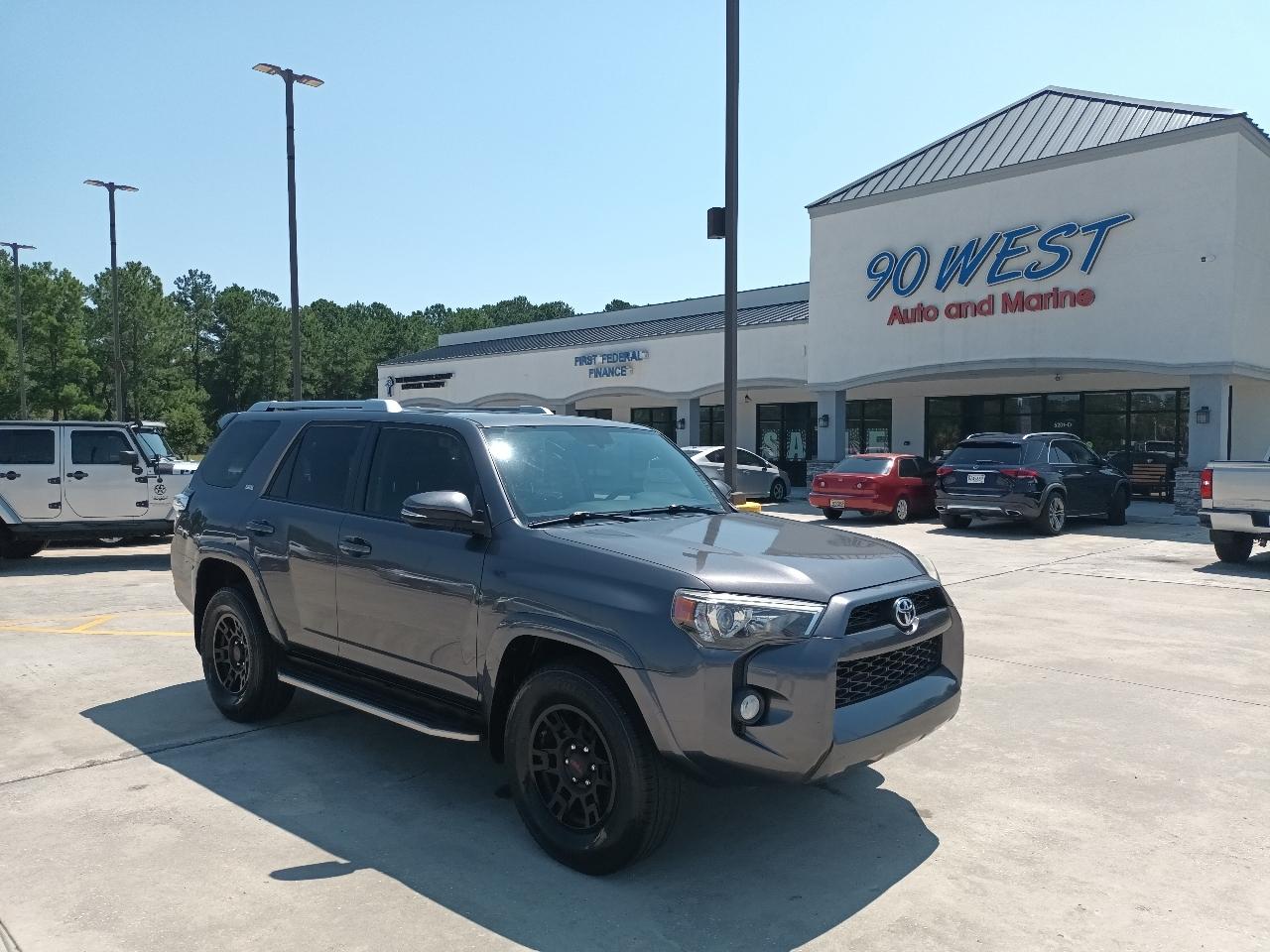 Toyota 4Runner SR5  2016