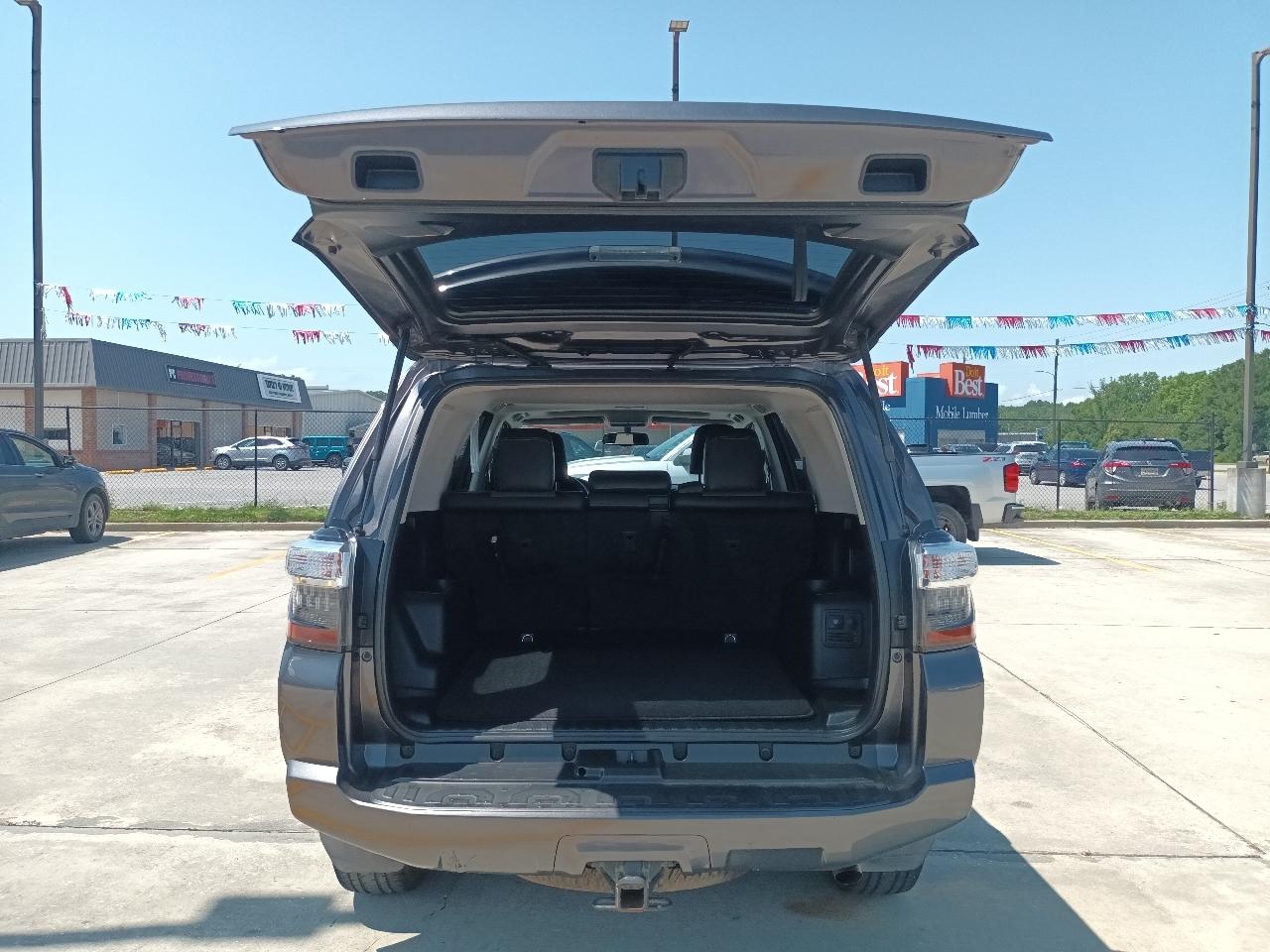 Toyota 4Runner SR5  2016
