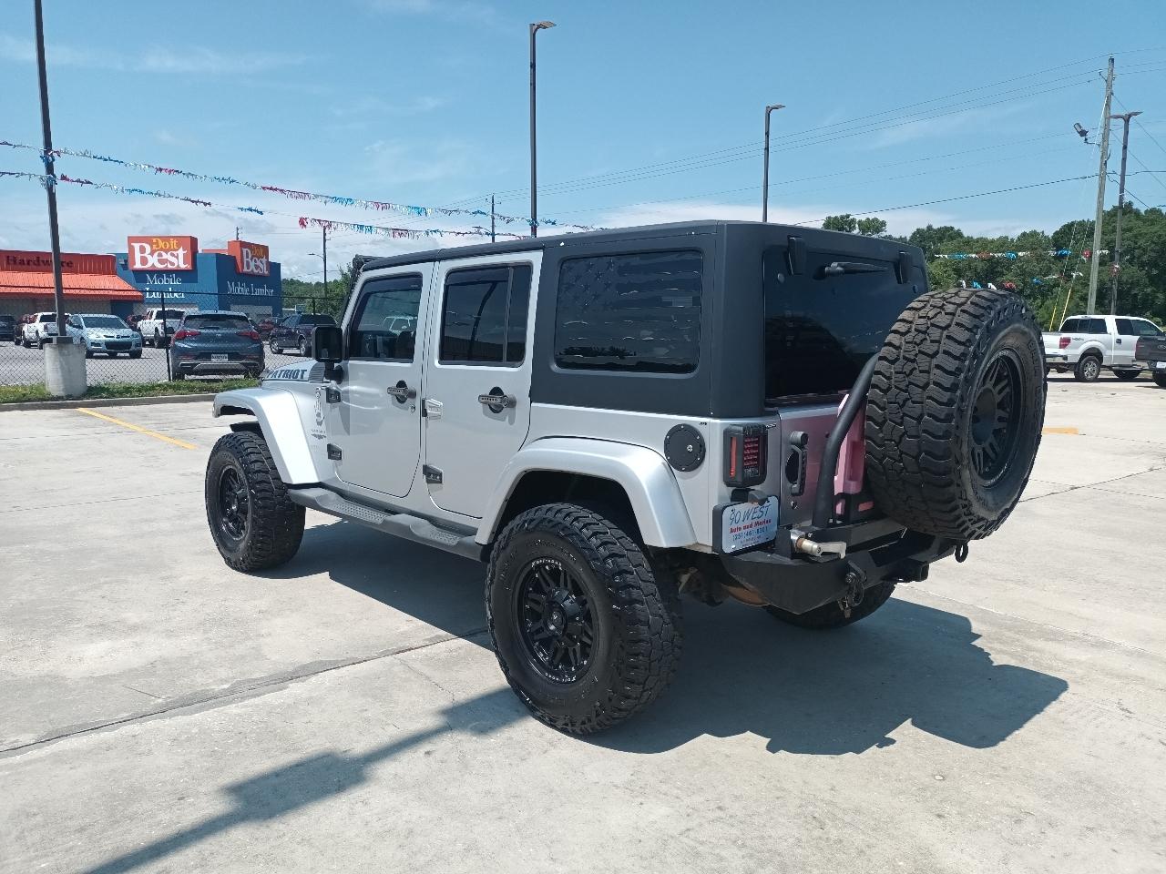 Jeep Wrangler Unlimited Sahara 4WD 2012