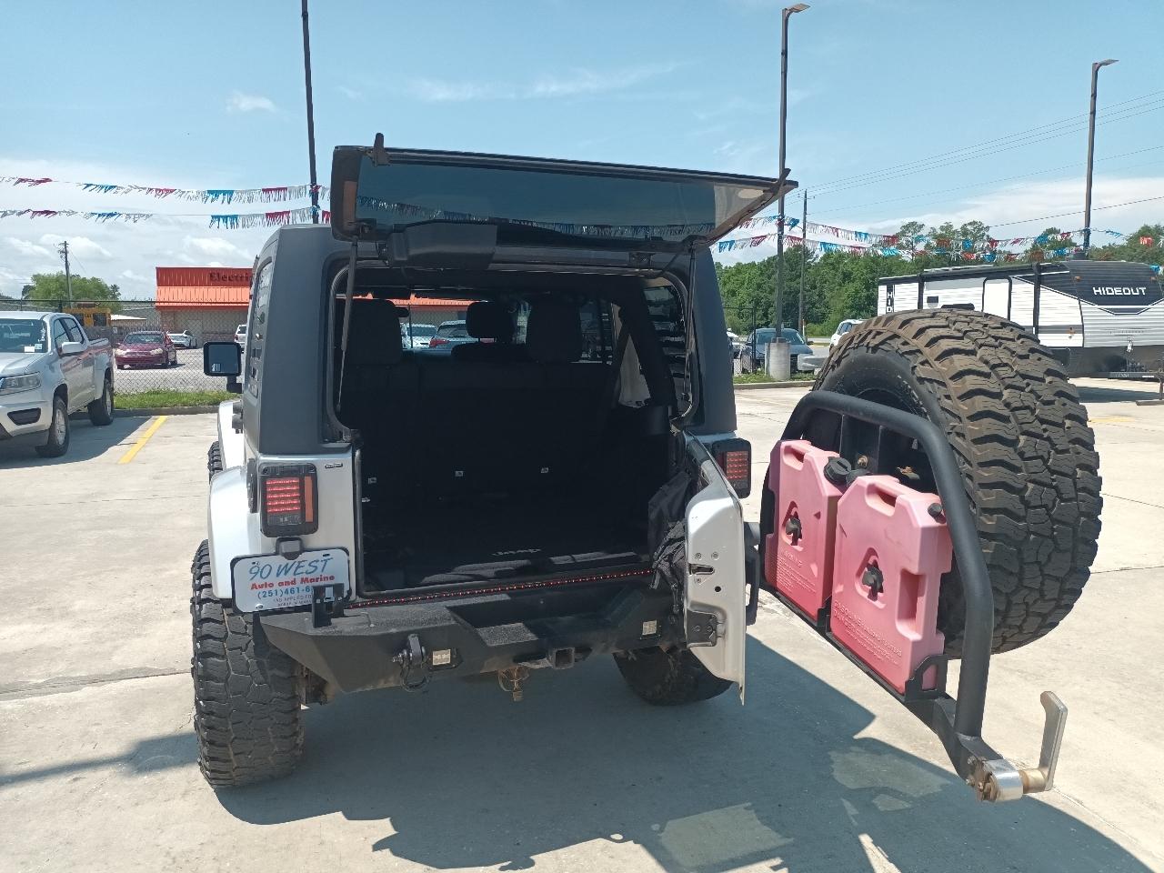 Jeep Wrangler Unlimited Sahara 4WD 2012