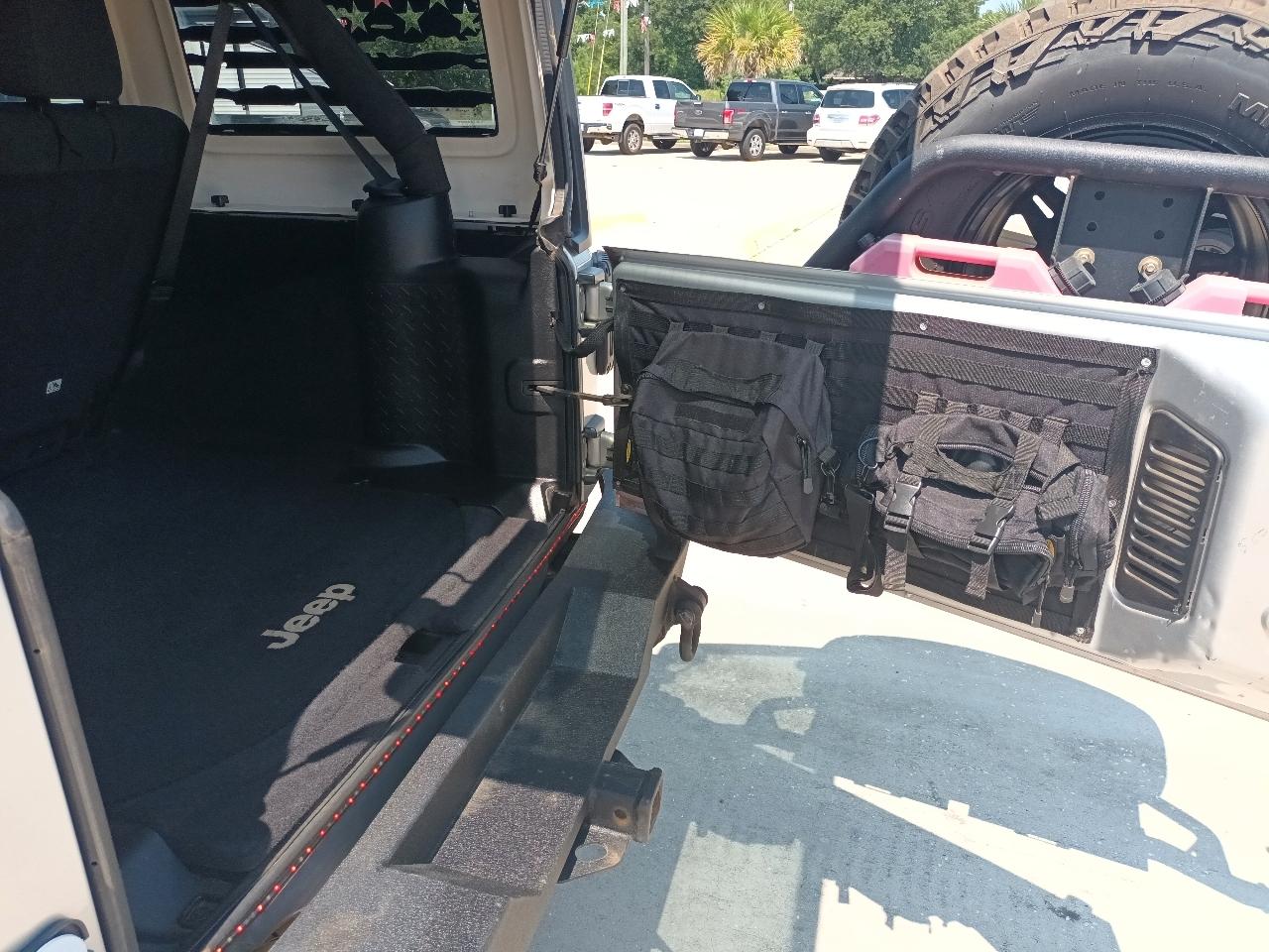 Jeep Wrangler Unlimited Sahara 4WD 2012