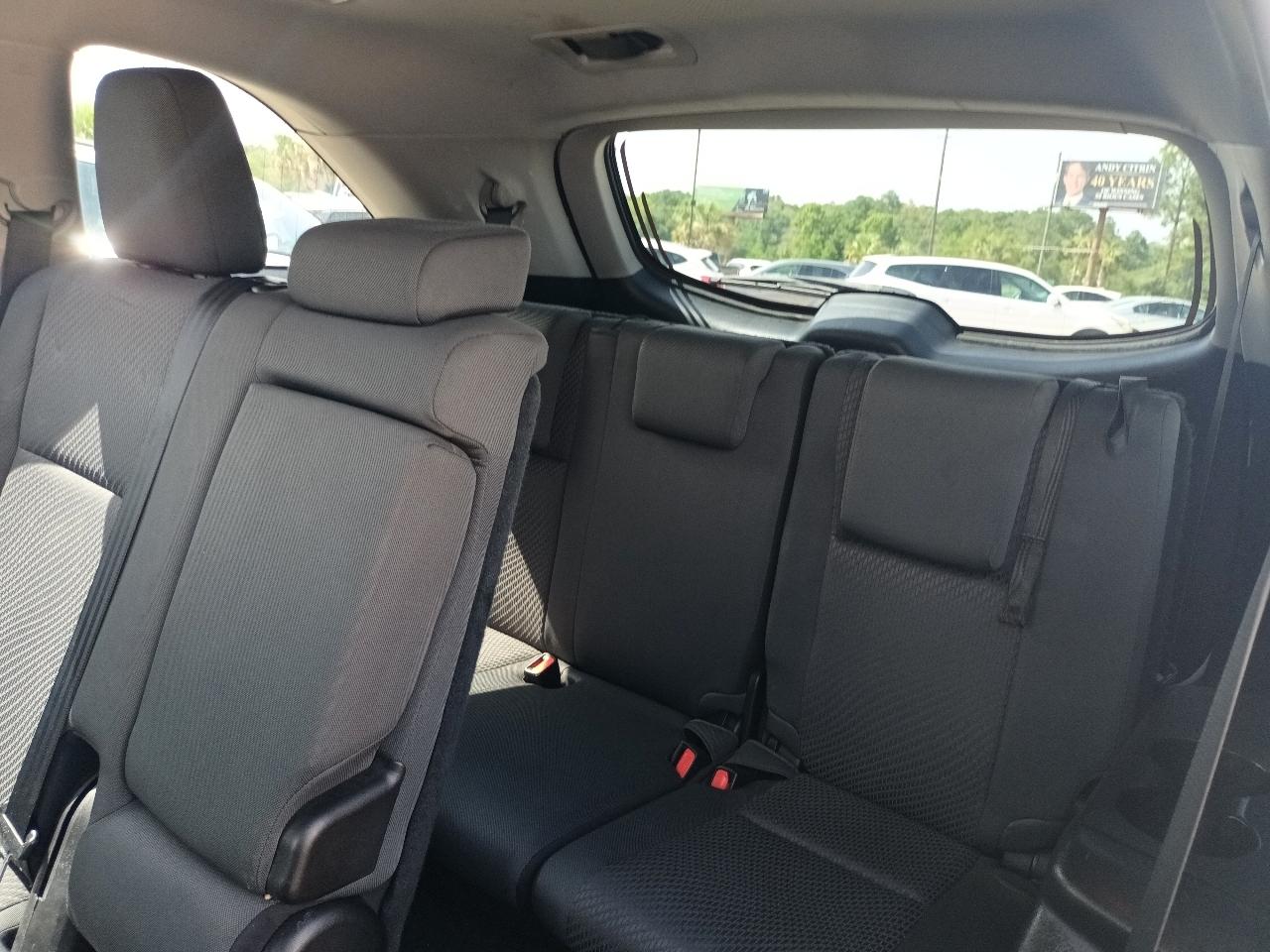 Toyota Highlander LE Plus FWD V6 2019