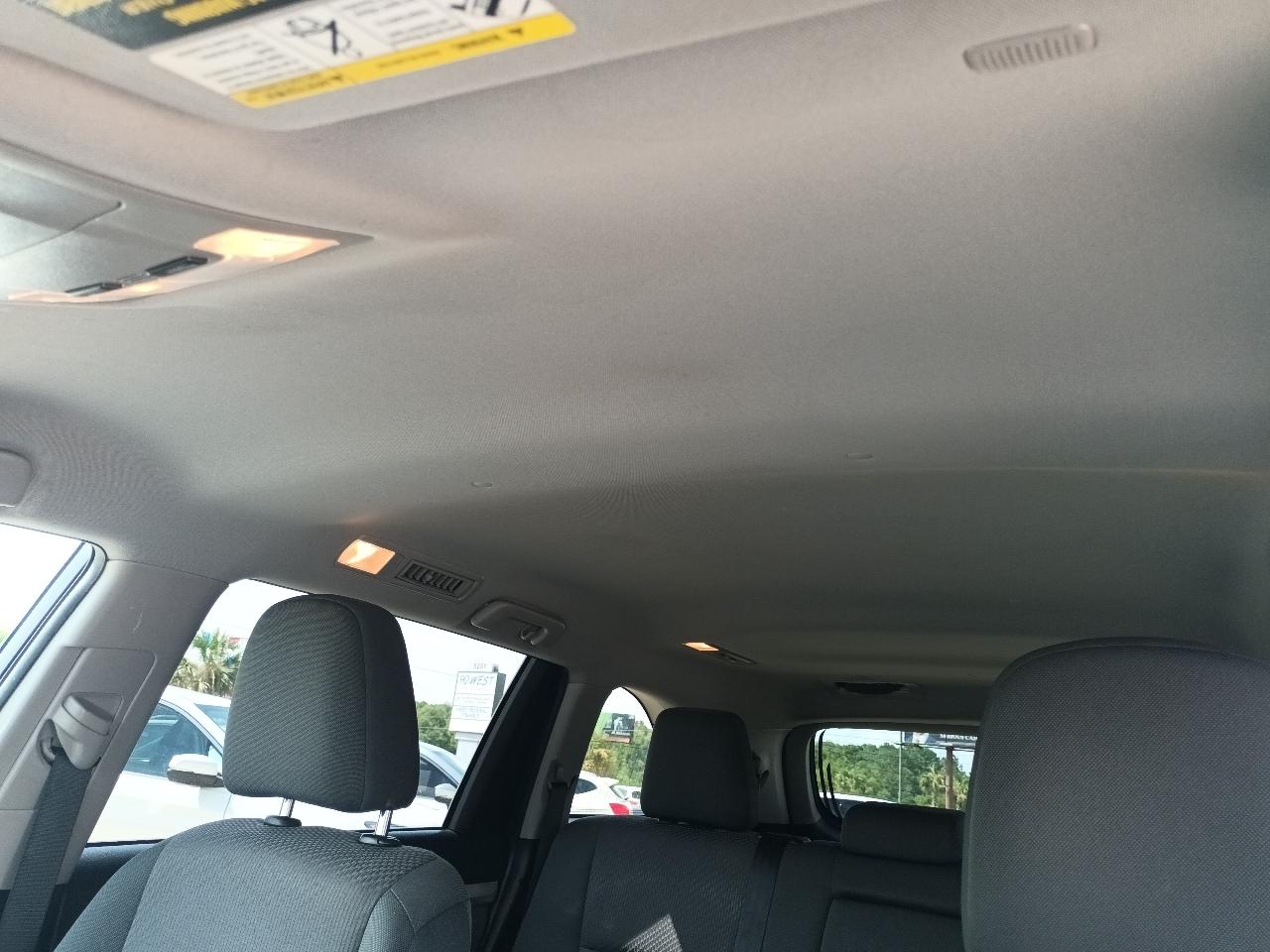 Toyota Highlander LE Plus FWD V6 2019