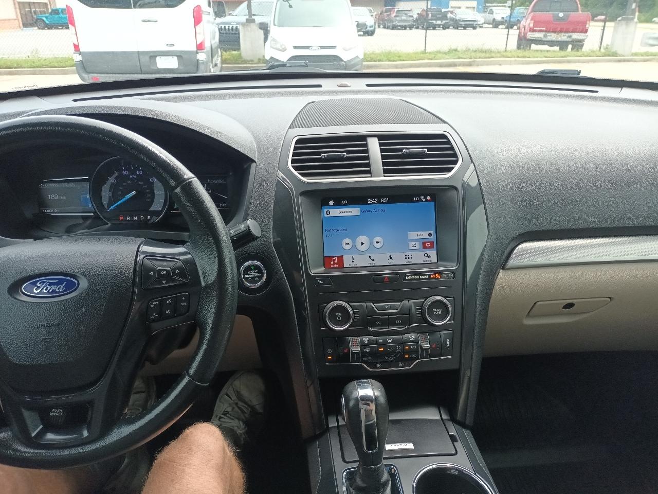 Ford Explorer XLT FWD 2019