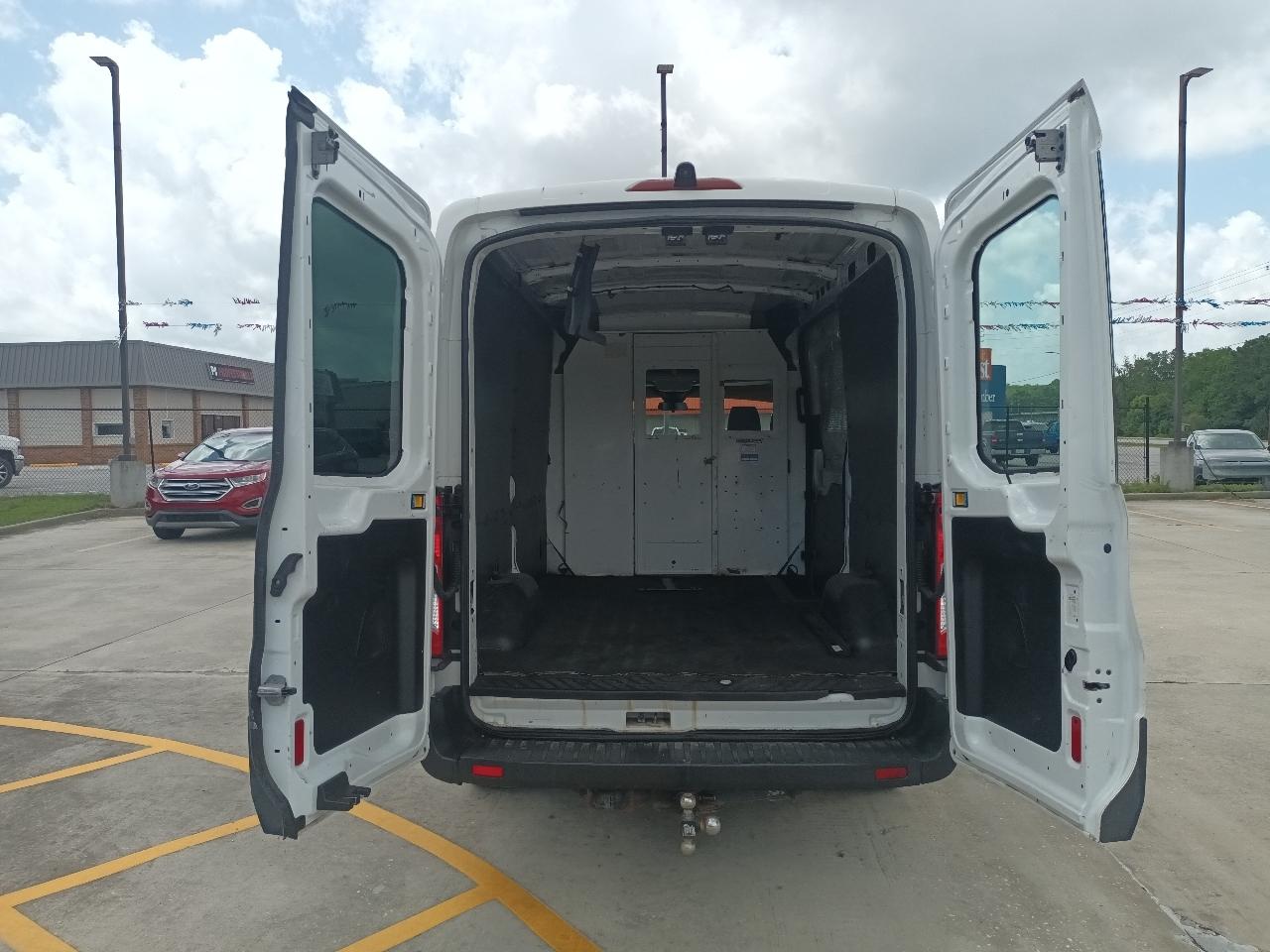 Ford Transit 150 Van Med. Roof w/Sliding Pass. 130-in. WB 2015