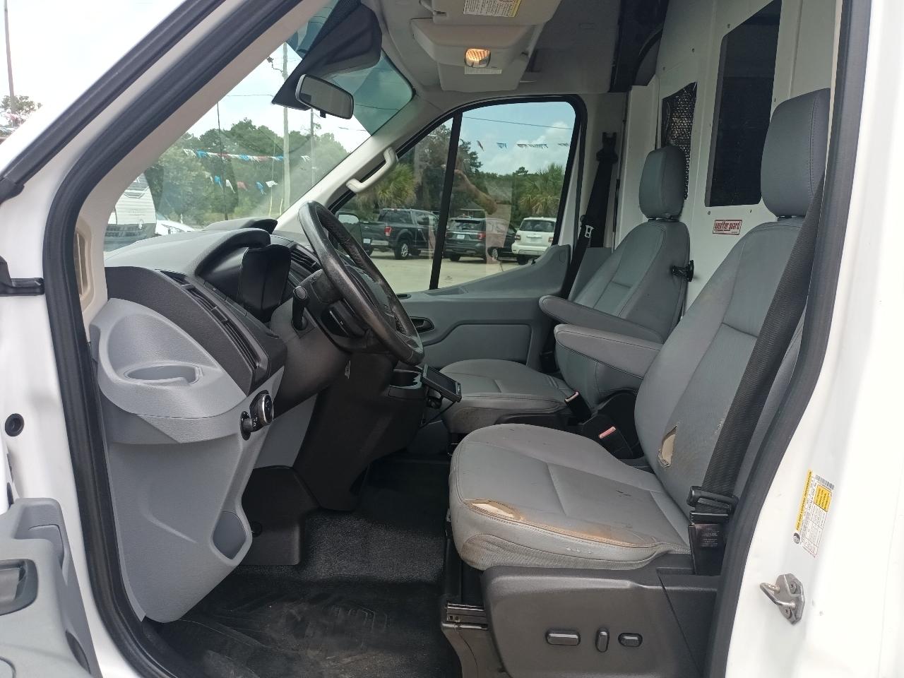 Ford Transit 150 Van Med. Roof w/Sliding Pass. 130-in. WB 2015