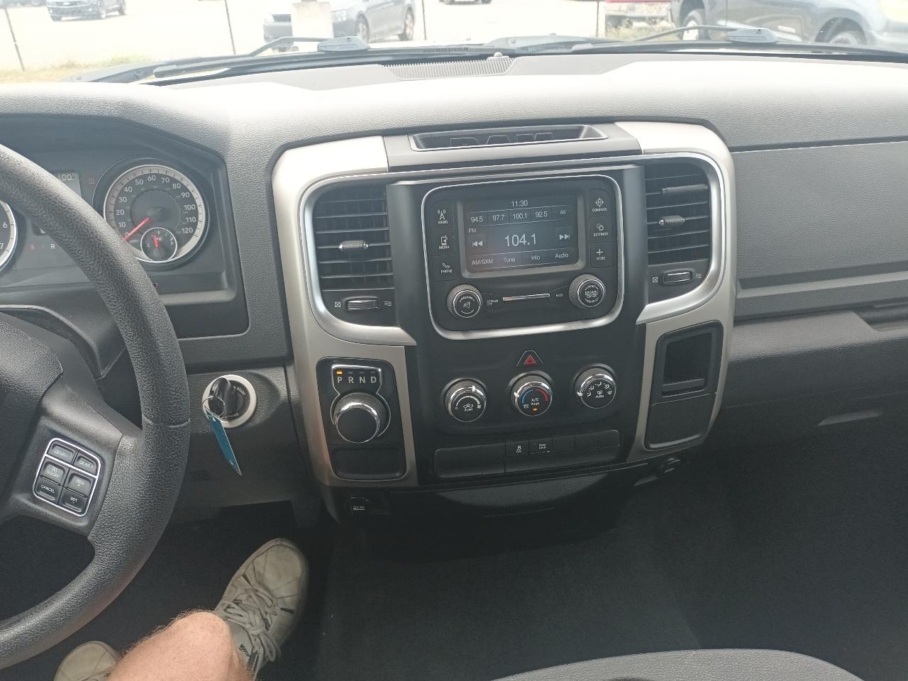 RAM 1500 SLT Quad Cab 2WD 2017