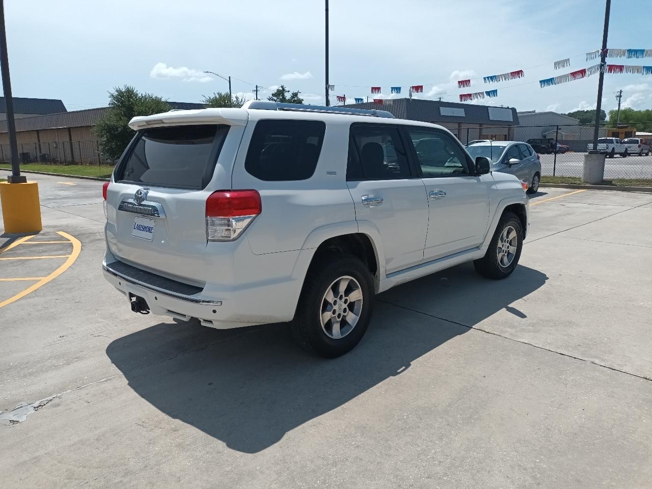 Toyota 4Runner SR5 2WD 2011