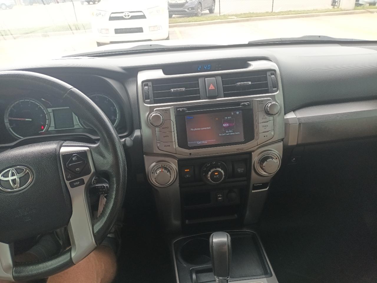 Toyota 4Runner SR5 2WD 2014