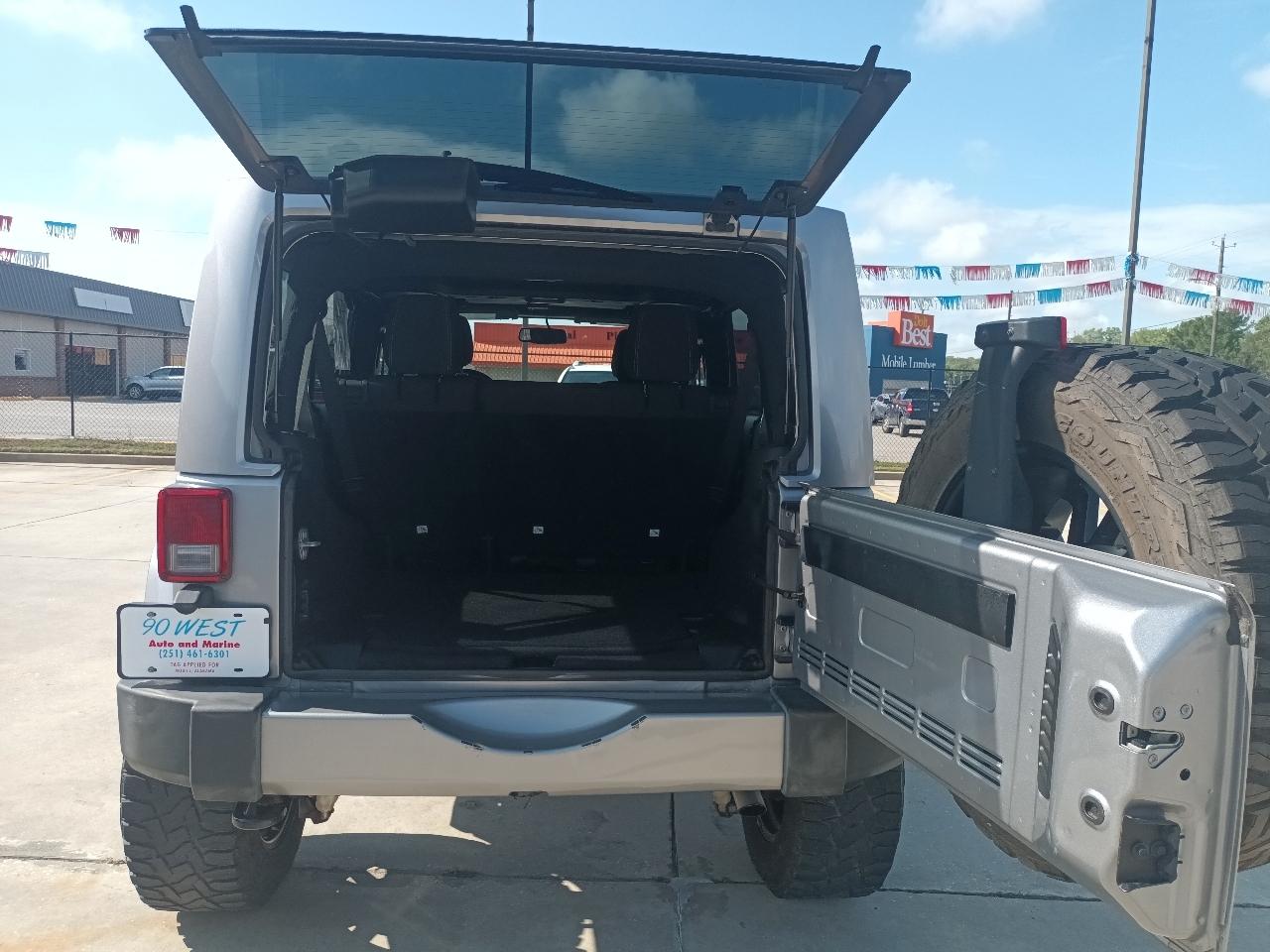 Jeep Wrangler JK Unlimited Sahara 4WD 2018