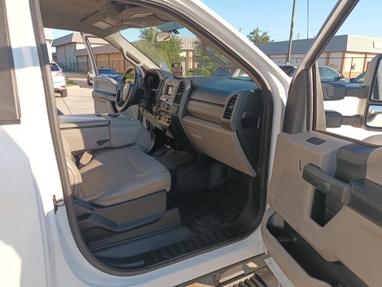 Ford F-550 Regular Cab DRW 2WD 2017