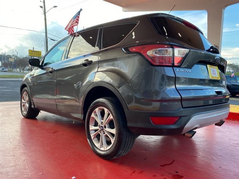 Ford Escape  2017