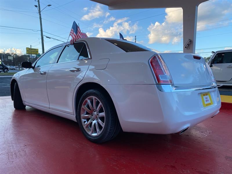 Chrysler 300  2012