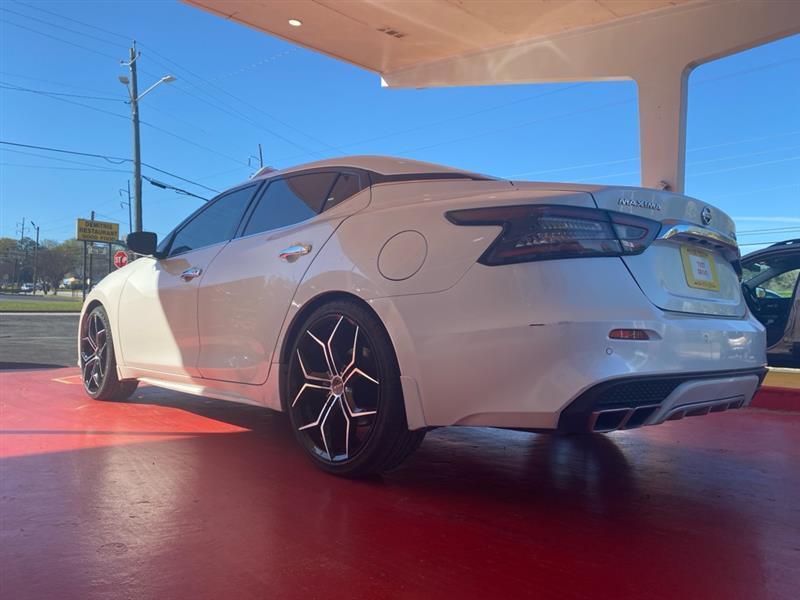Nissan Maxima  2020
