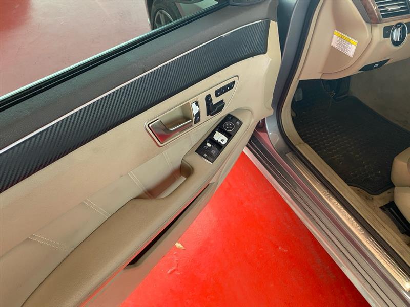 Mercedes-Benz E-Class  2012