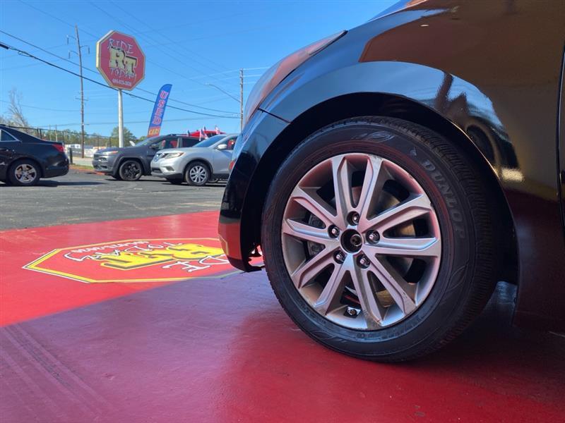 Hyundai Elantra  2014