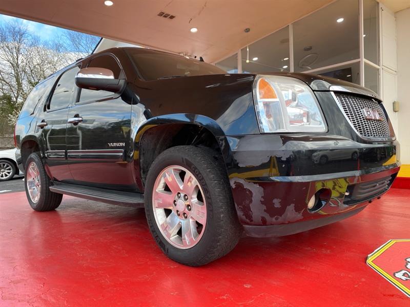 GMC Yukon  2010