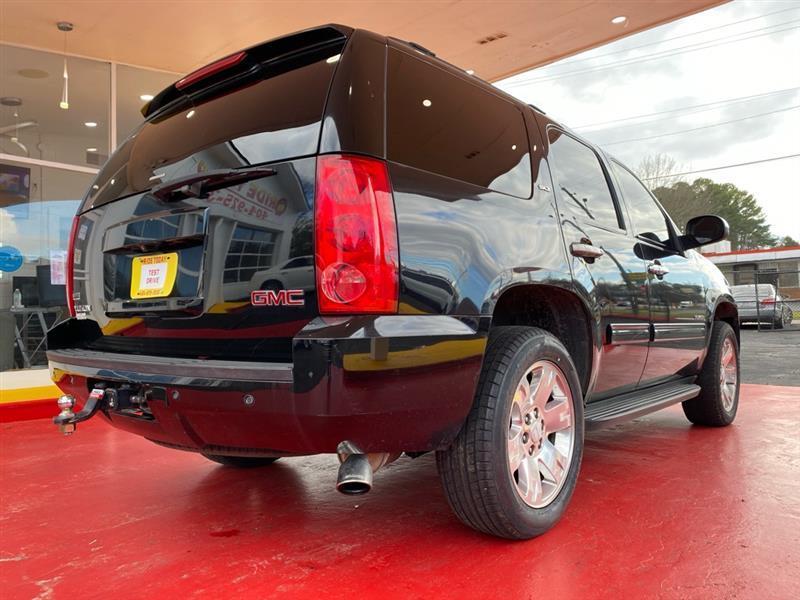 GMC Yukon  2010