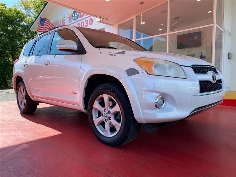 Toyota RAV4  2011