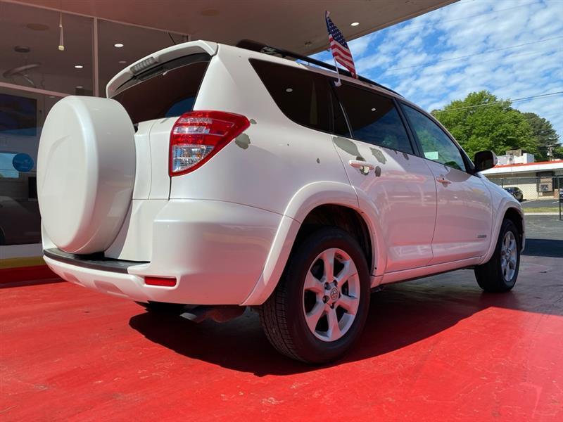 Toyota RAV4  2011
