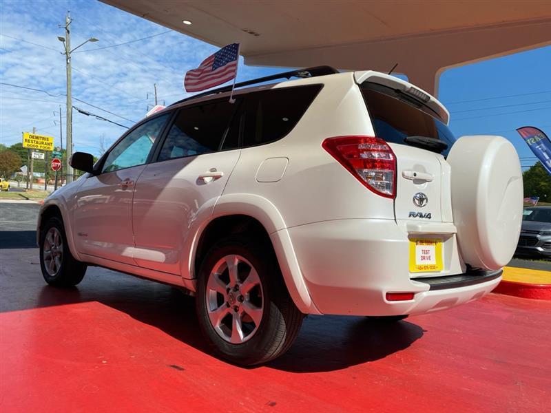 Toyota RAV4  2011