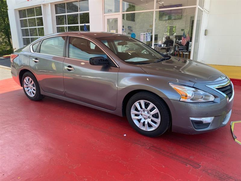 Nissan Altima  2015