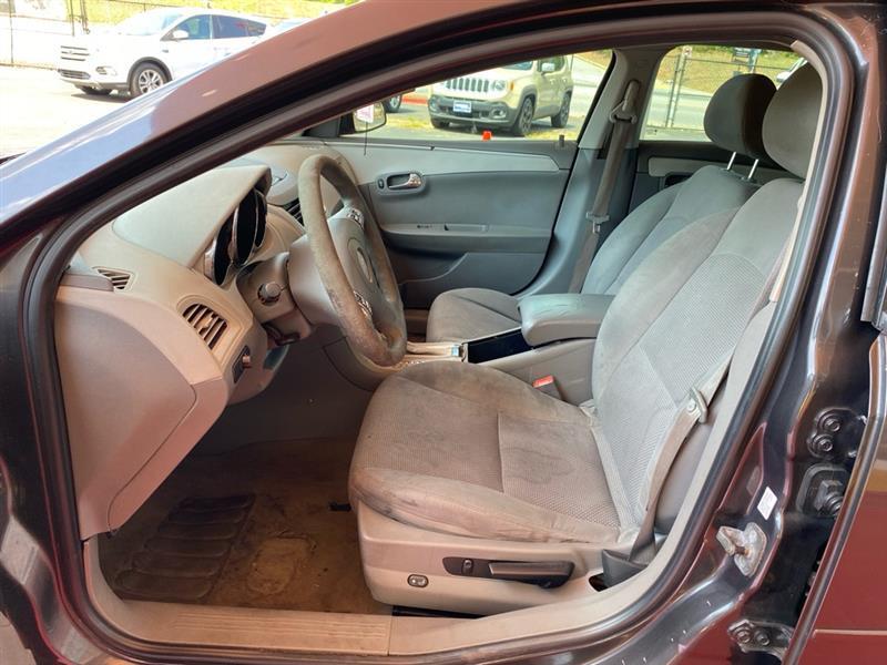 Chevrolet Malibu  2010