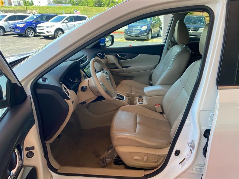Nissan Rogue  2014