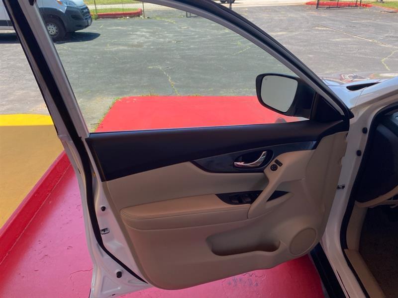 Nissan Rogue  2014