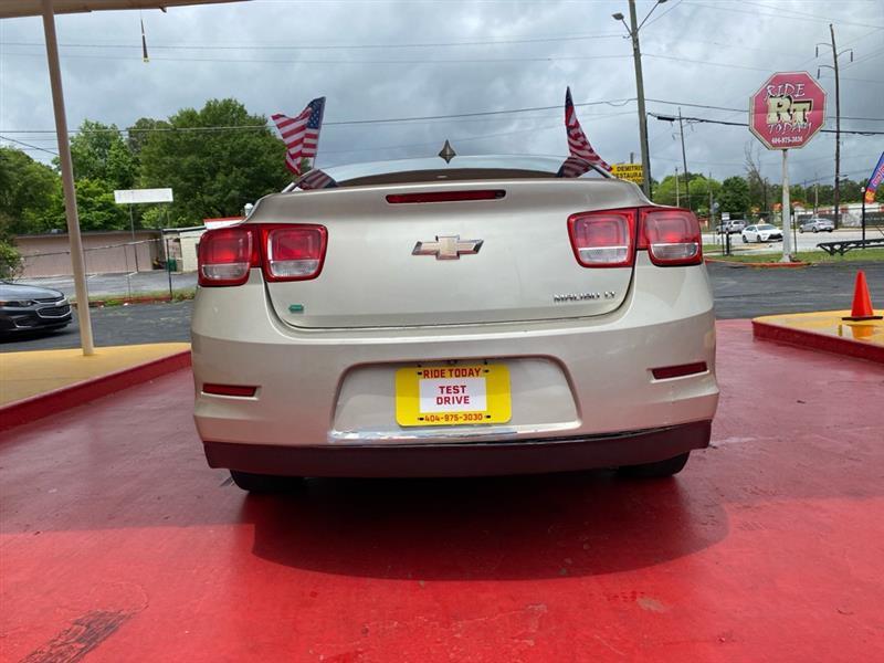 Chevrolet Malibu  2015