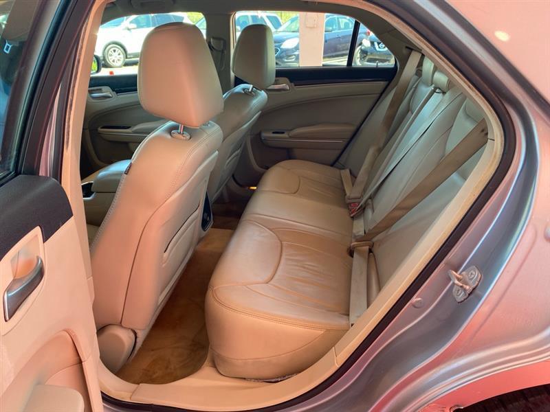 Chrysler 300  2014