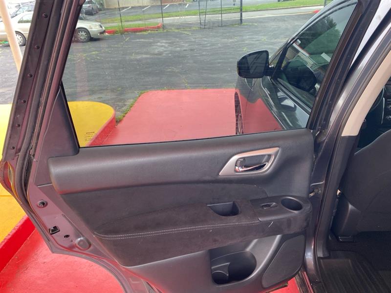 Nissan Pathfinder  2014