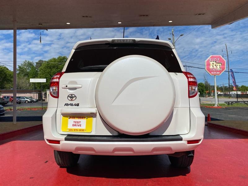 Toyota RAV4  2011