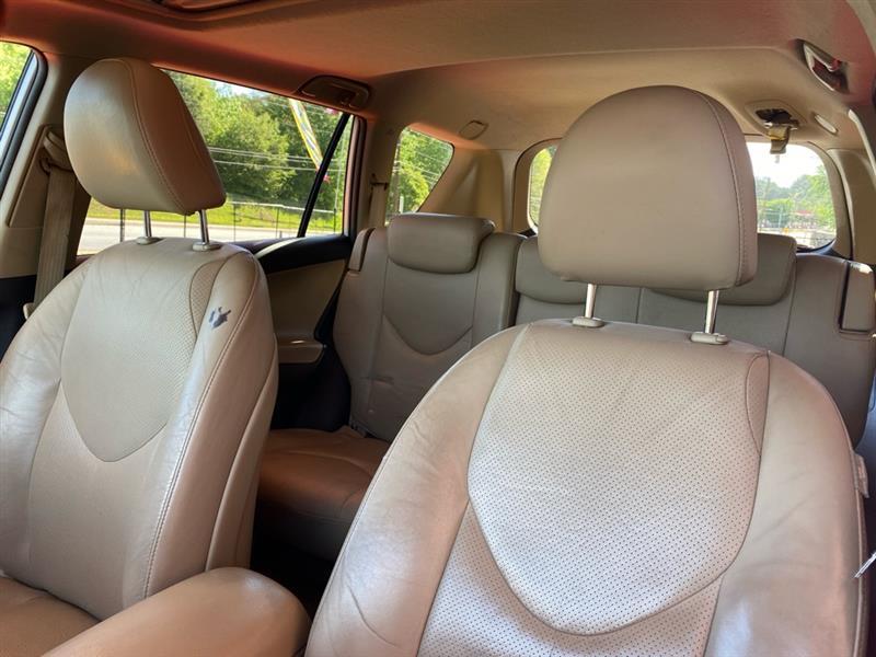 Toyota RAV4  2011