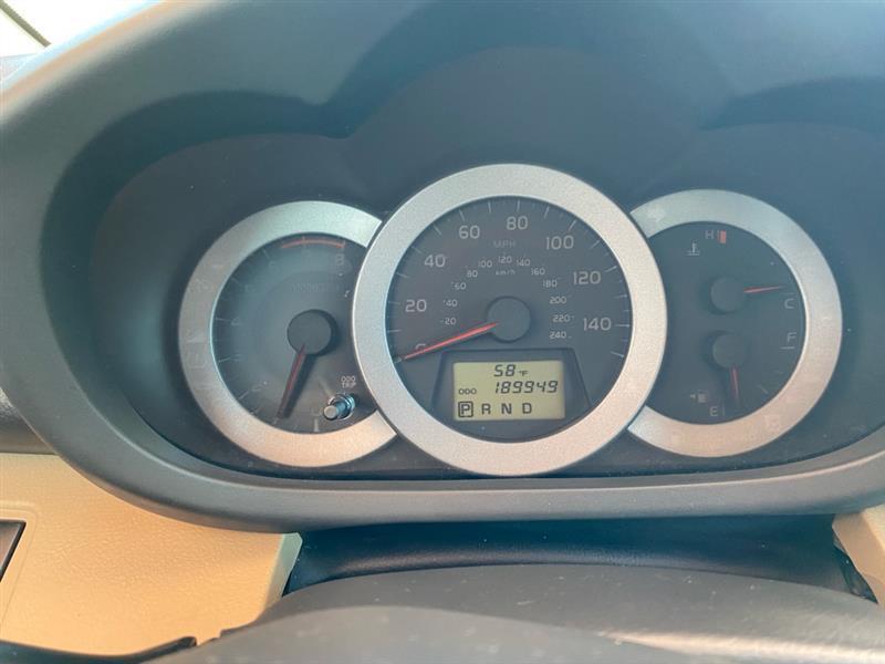 Toyota RAV4  2011