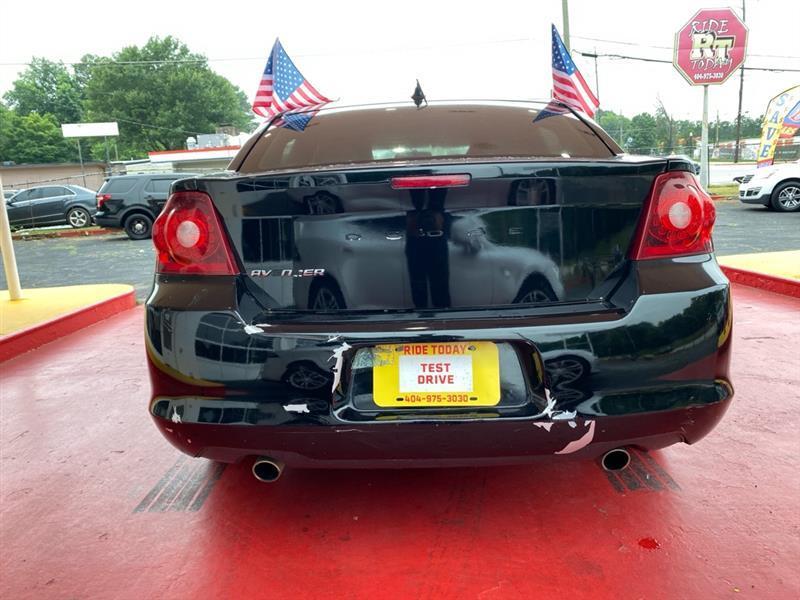 Dodge Avenger  2011