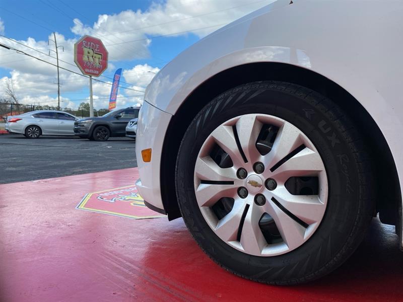 Chevrolet Cruze  2012