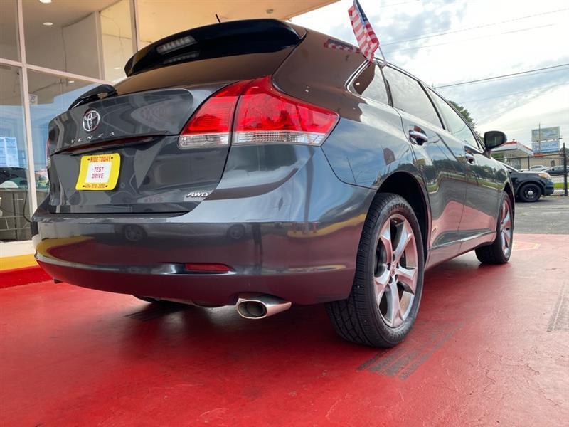 Toyota Venza  2010