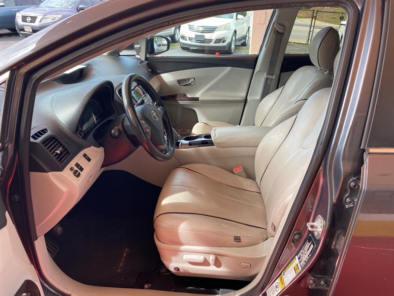 Toyota Venza  2010