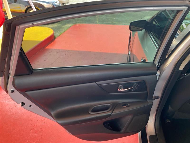 Nissan Altima  2017