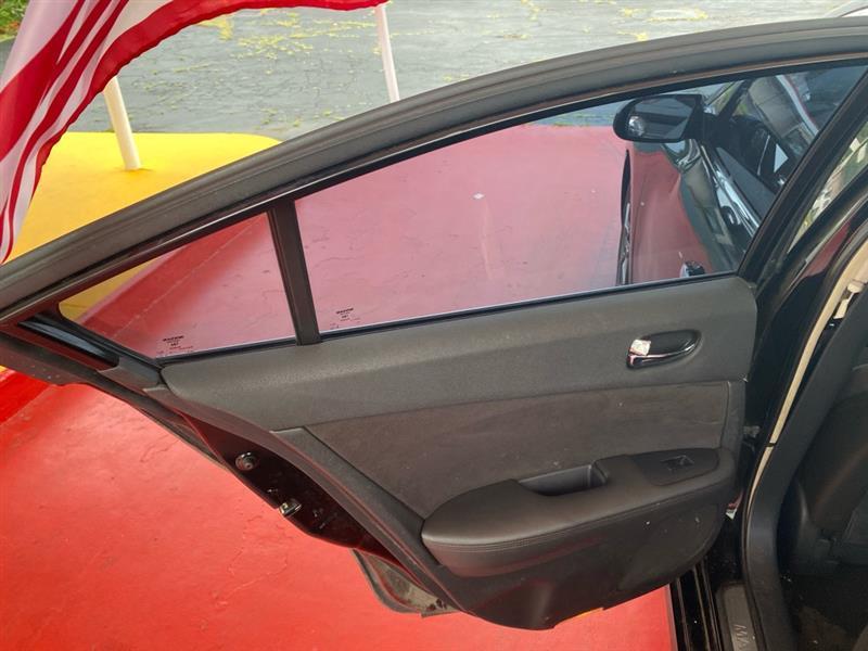 Nissan Maxima  2012