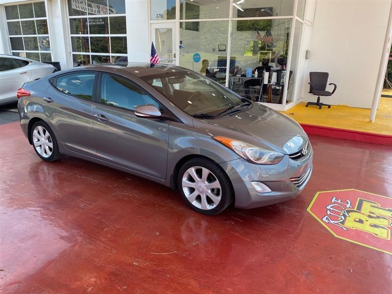 Hyundai Elantra  2013