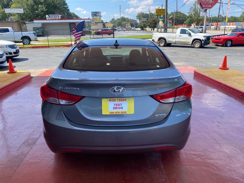 Hyundai Elantra  2013