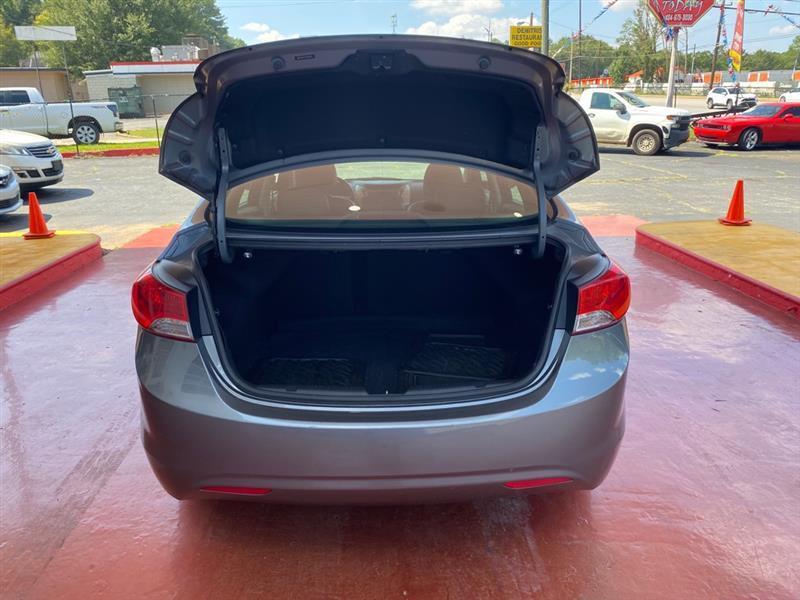 Hyundai Elantra  2013