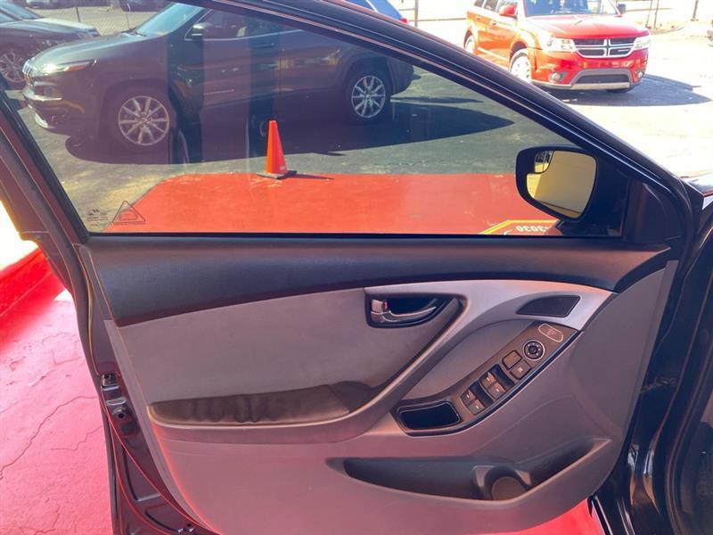 Hyundai Elantra  2014