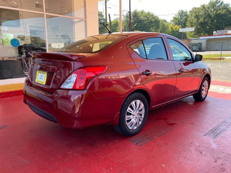 Nissan Versa  2017