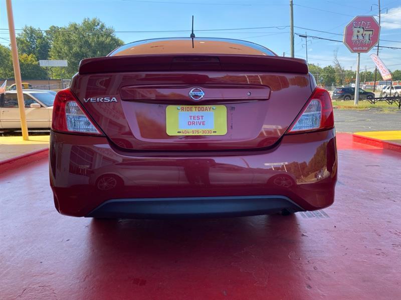 Nissan Versa  2017